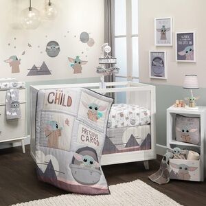 Star Wars Baby Yoda Quilt Set - Gray, White, and Pink
